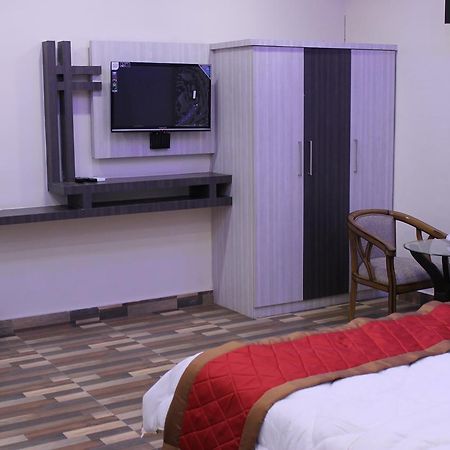 Kitchen Hut Hotel Nepalgunj Exterior photo