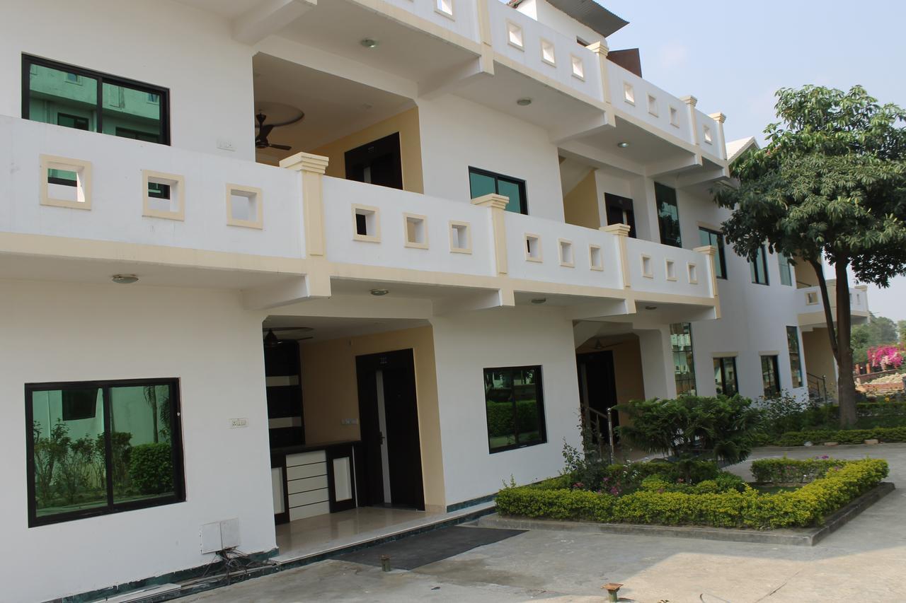 Kitchen Hut Hotel Nepalgunj Exterior photo